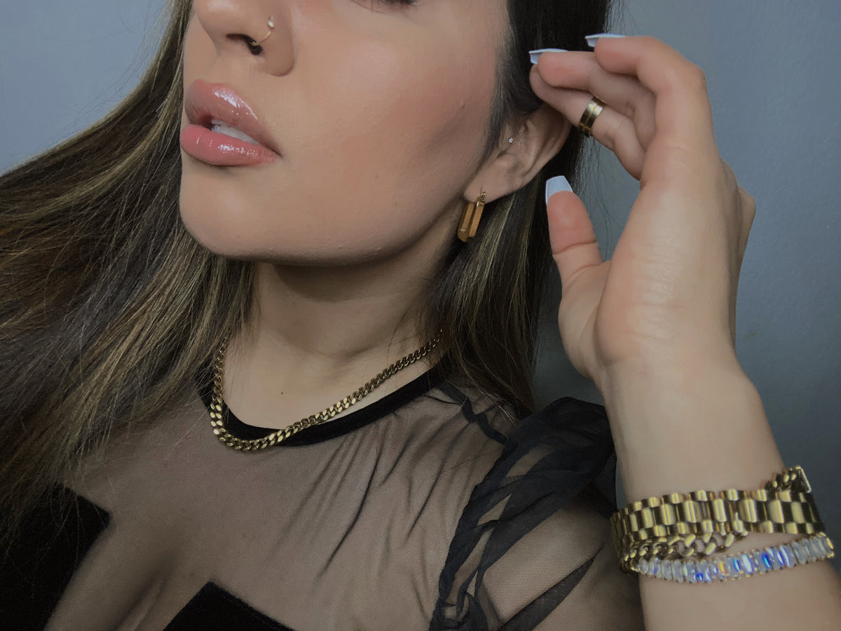 Subtle rectangle hoops