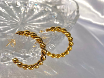 Britt Hoops